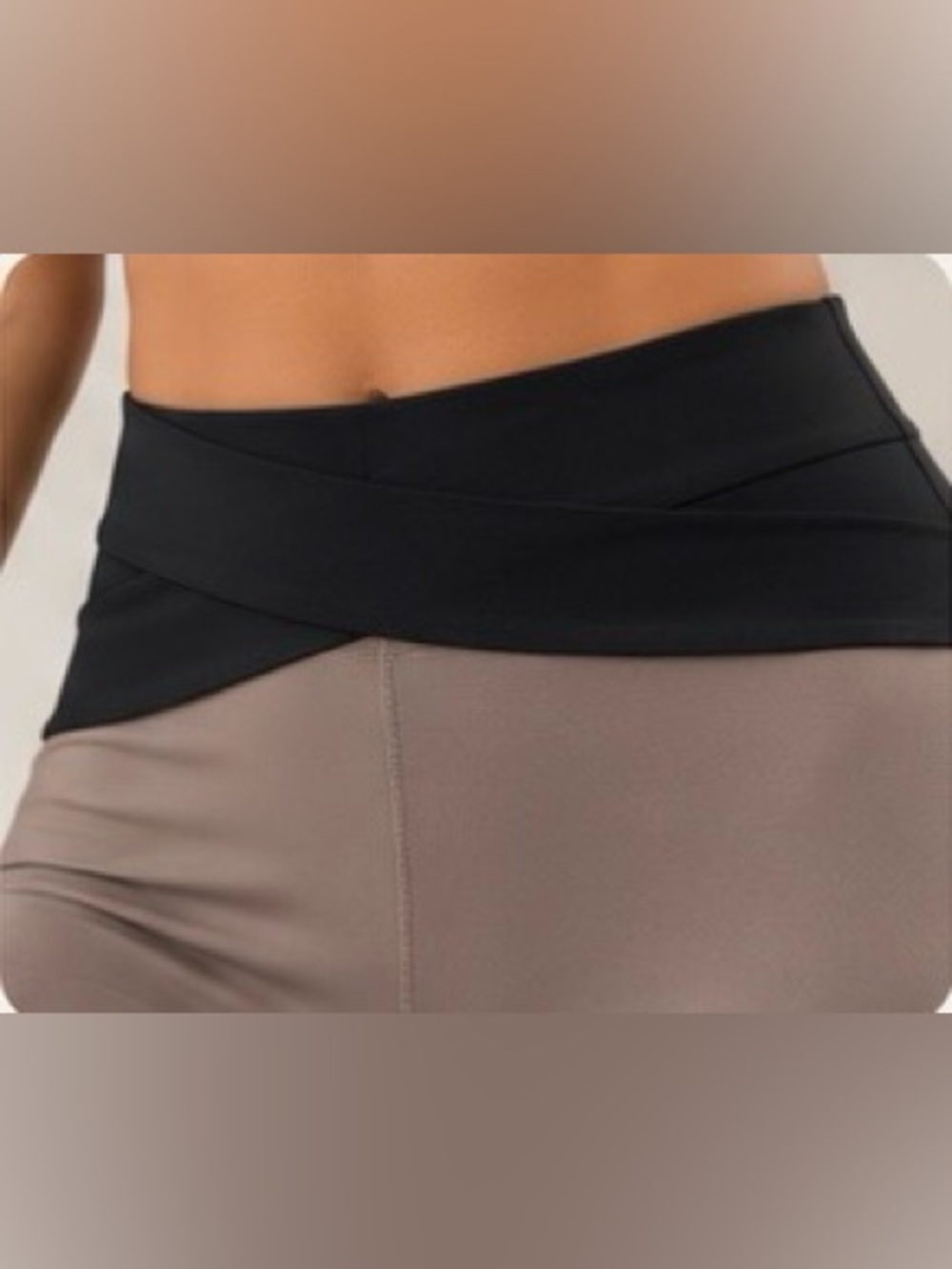Le Ore Cross-Back Yoga Set β Size M β New Without Tags (NWOT) π©Άπ§π»ββοΈ - Picture 7 of 12